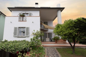 Casa delle Lumiere. 6 beds between the sea, thermal baths, and the Tuscan countryside Staggia